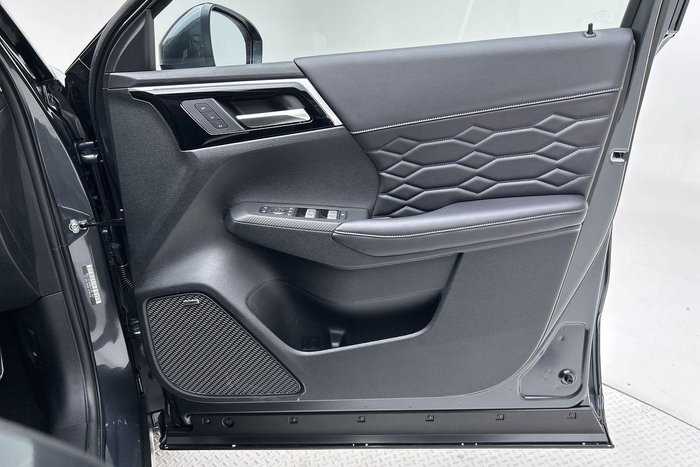 2025 Mitsubishi Outlander Exceed