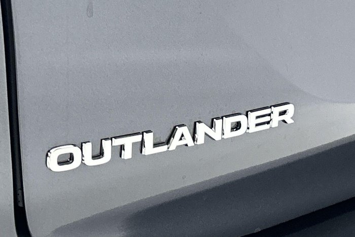 2025 Mitsubishi Outlander Exceed