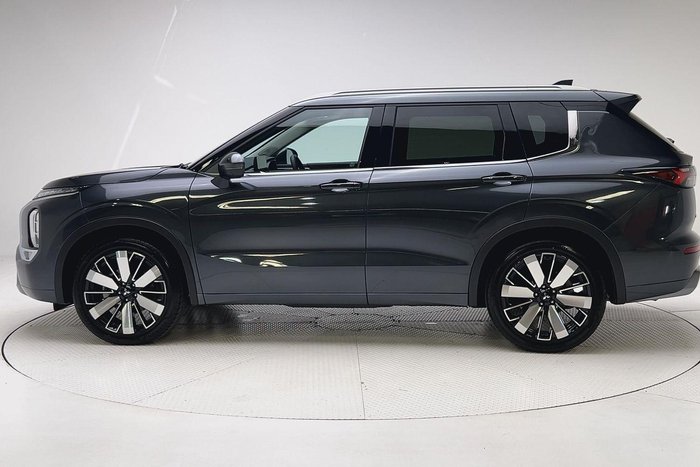 2025 Mitsubishi Outlander Exceed