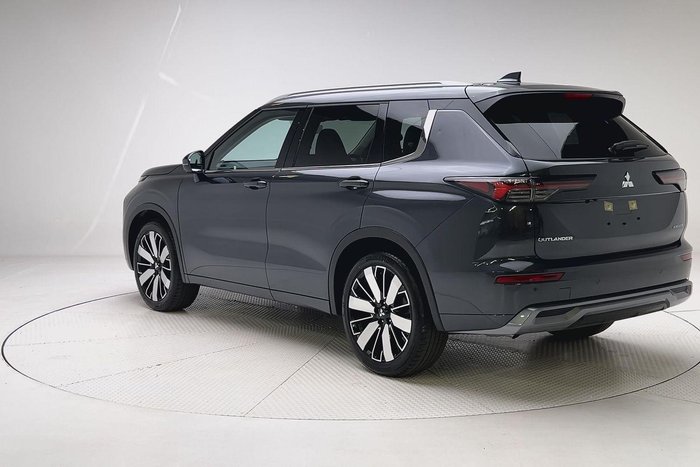 2025 Mitsubishi Outlander Exceed