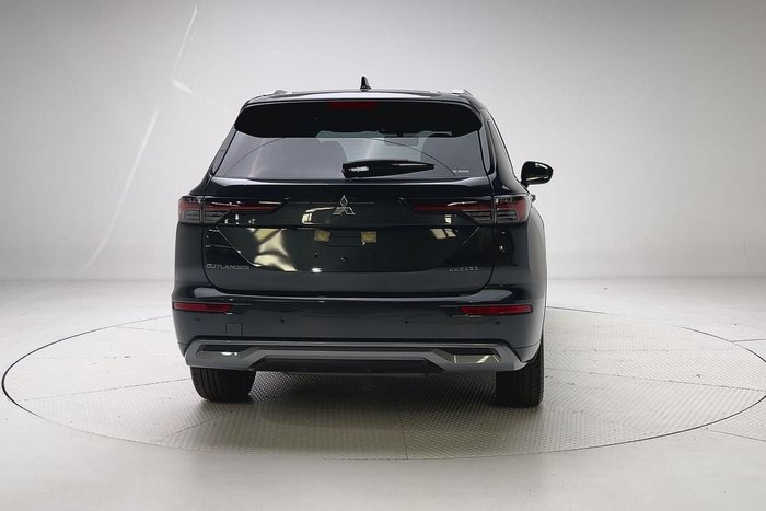 2025 Mitsubishi Outlander Exceed