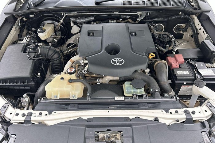 2022 Toyota Hilux SR