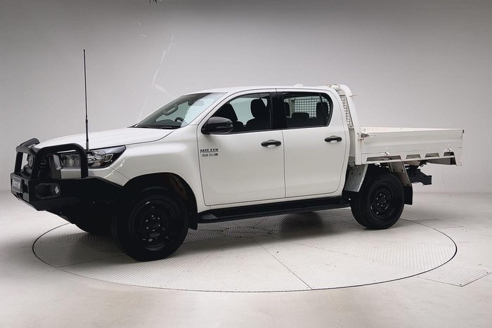 2022 Toyota Hilux SR