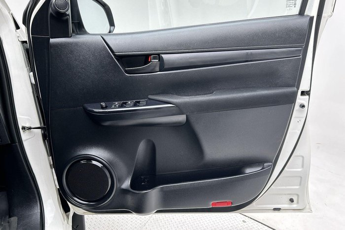 2022 Toyota Hilux SR