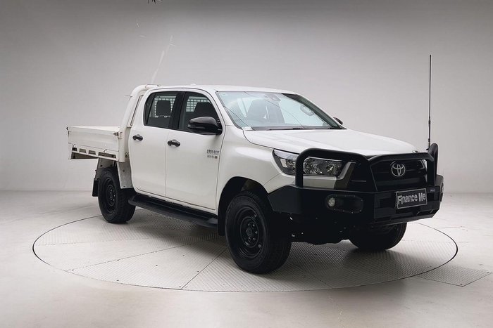 2022 Toyota Hilux SR