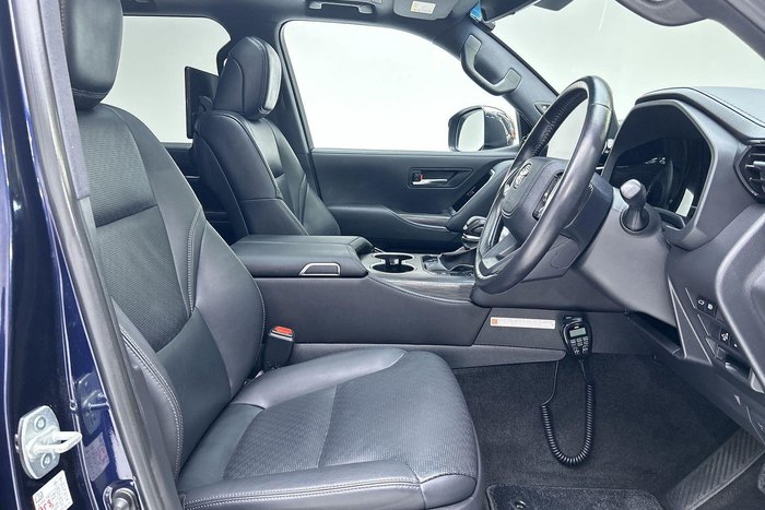 2022 Toyota Landcruiser Sahara ZX