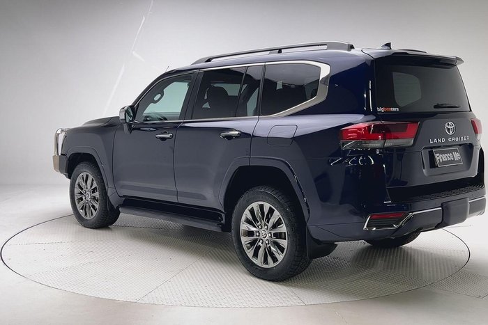 2022 Toyota Landcruiser Sahara ZX