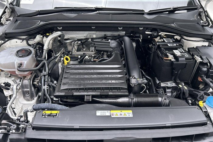 2023 Volkswagen Golf 110TSI R-Line