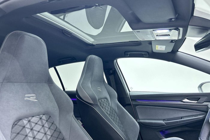 2023 Volkswagen Golf 110TSI R-Line