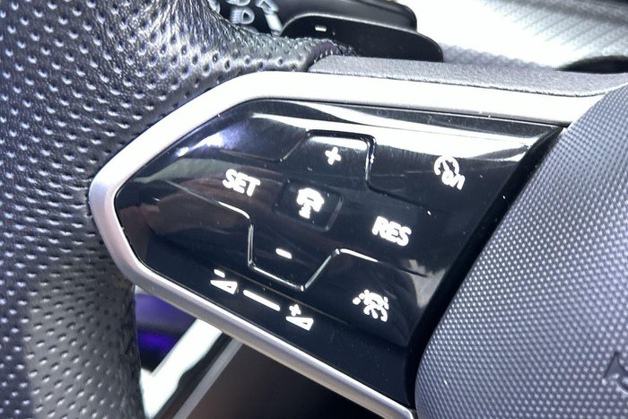 2023 Volkswagen Golf 110TSI R-Line