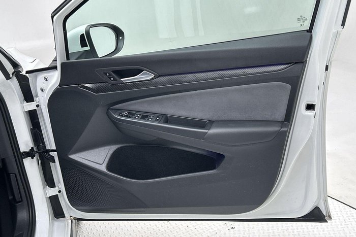 2023 Volkswagen Golf 110TSI R-Line