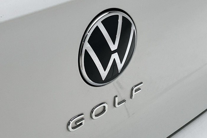 2023 Volkswagen Golf 110TSI R-Line