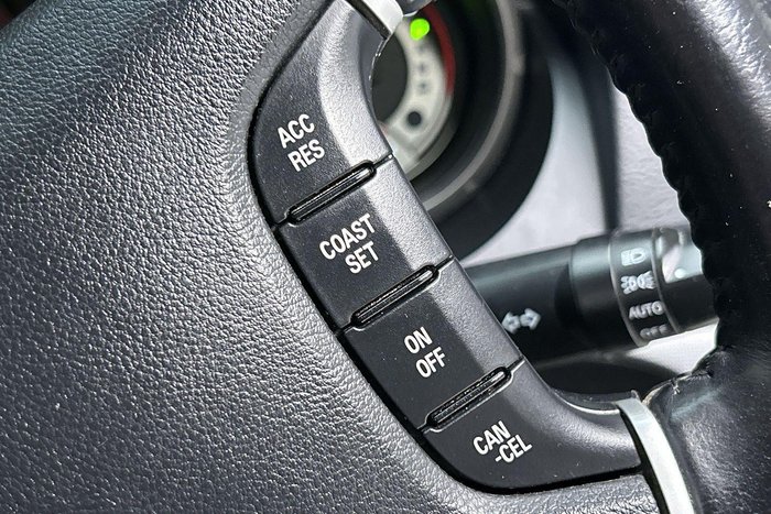 2018 Mitsubishi Pajero GLS