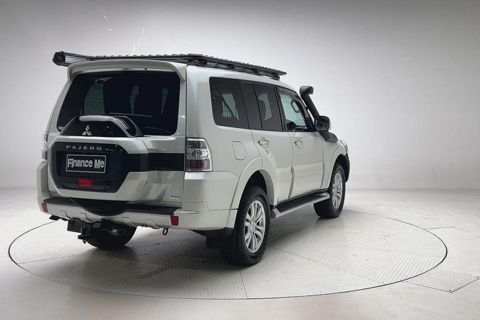 2018 Mitsubishi Pajero GLS