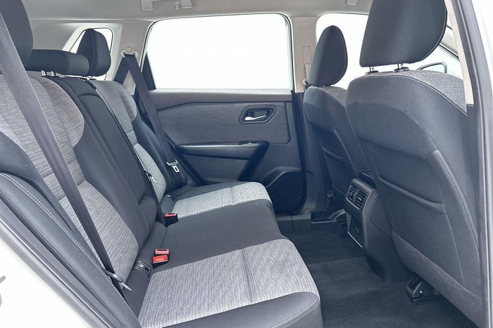 2024 Nissan X-TRAIL ST