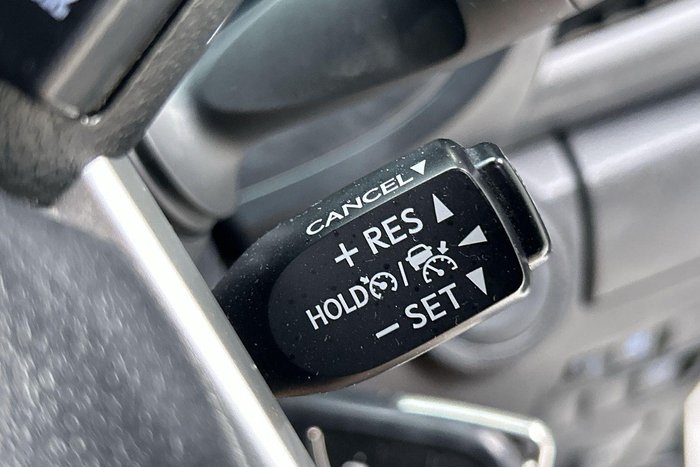 2022 Toyota Hilux SR