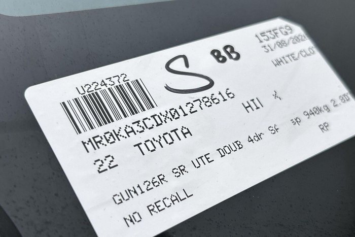 2022 Toyota Hilux SR