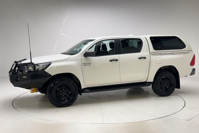 2022 Toyota Hilux SR