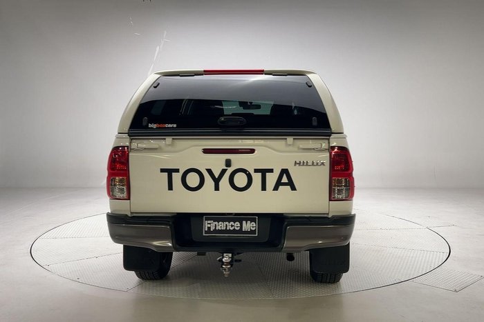 2022 Toyota Hilux SR