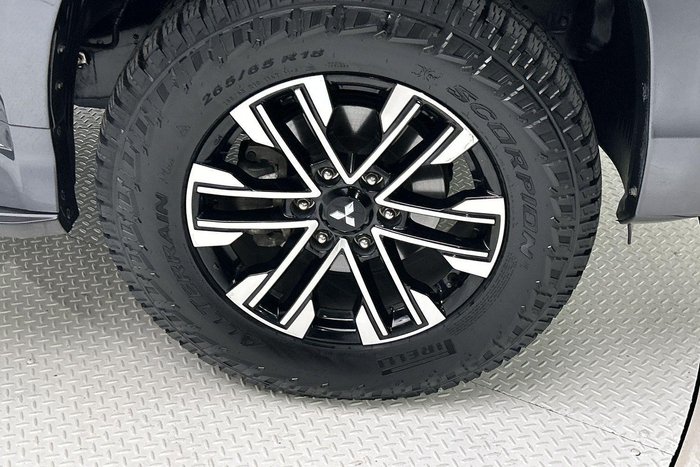 2022 Mitsubishi Pajero Sport GLS