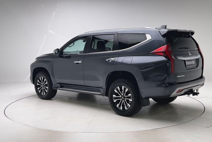 2022 Mitsubishi Pajero Sport GLS