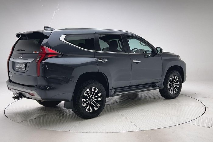2022 Mitsubishi Pajero Sport GLS