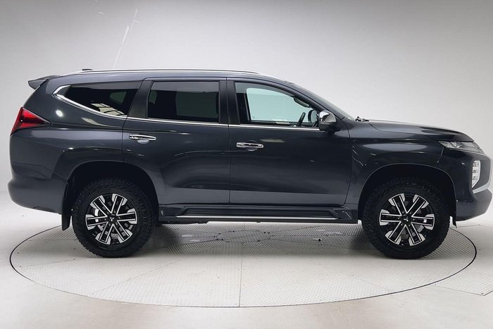 2022 Mitsubishi Pajero Sport GLS