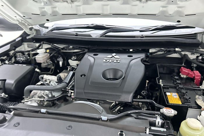 2023 Mitsubishi Triton GLX