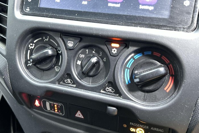 2023 Mitsubishi Triton GLX