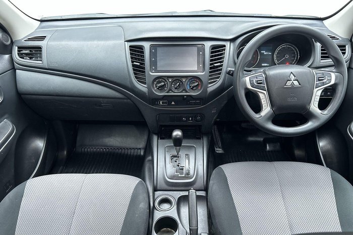 2023 Mitsubishi Triton GLX