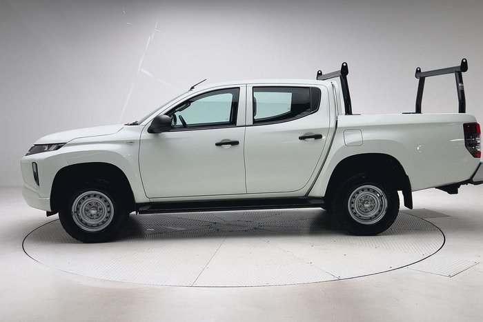 2023 Mitsubishi Triton GLX
