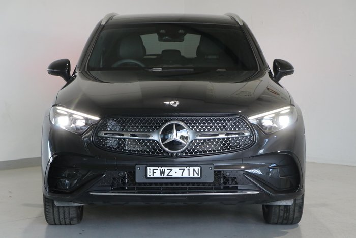 2025 Mercedes-Benz GLC-Class GLC300