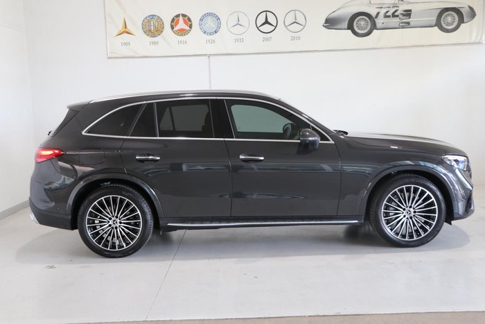 2025 Mercedes-Benz GLC-Class GLC300