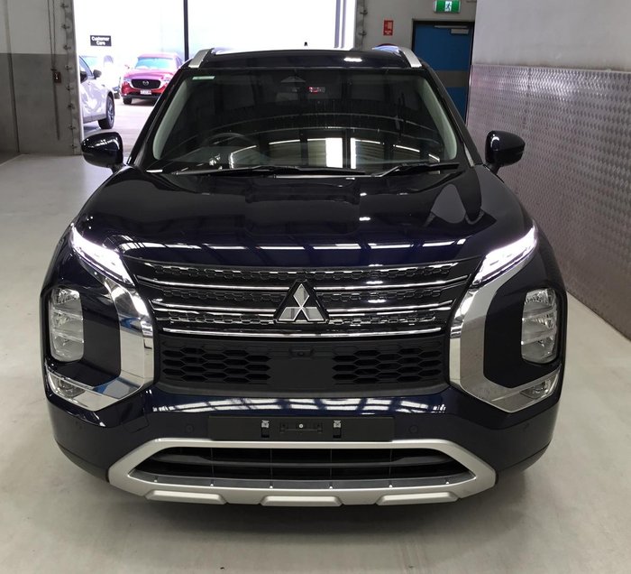 2022 Mitsubishi Outlander LS