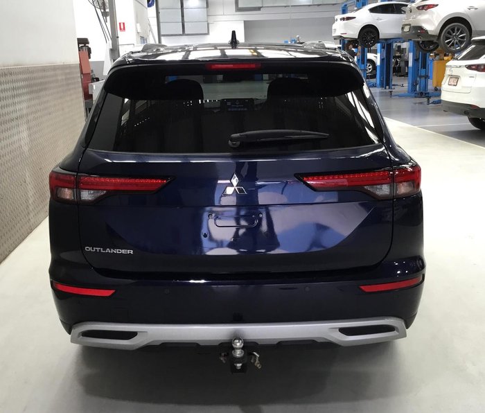 2022 Mitsubishi Outlander LS
