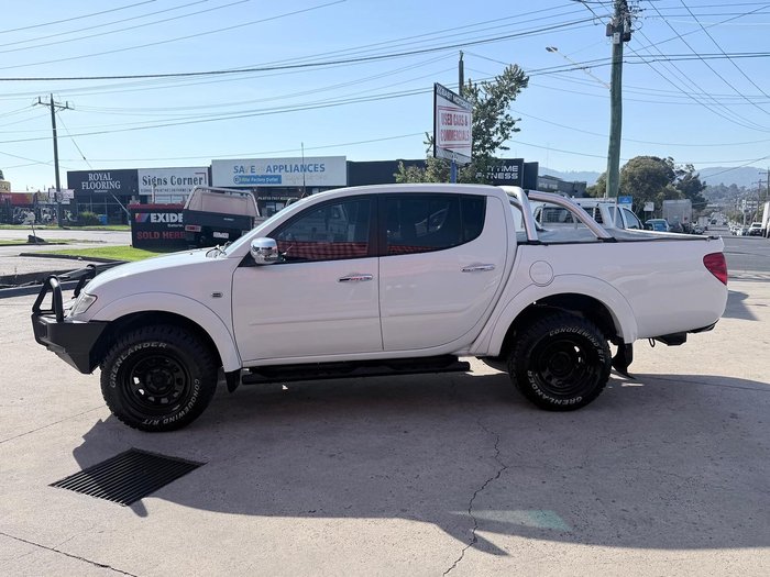 2013 Mitsubishi Triton GLX-R MN MY14 4X4 Dual Range White