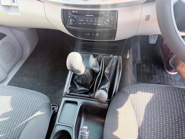 2013 Mitsubishi Triton GLX-R MN MY14 4X4 Dual Range White