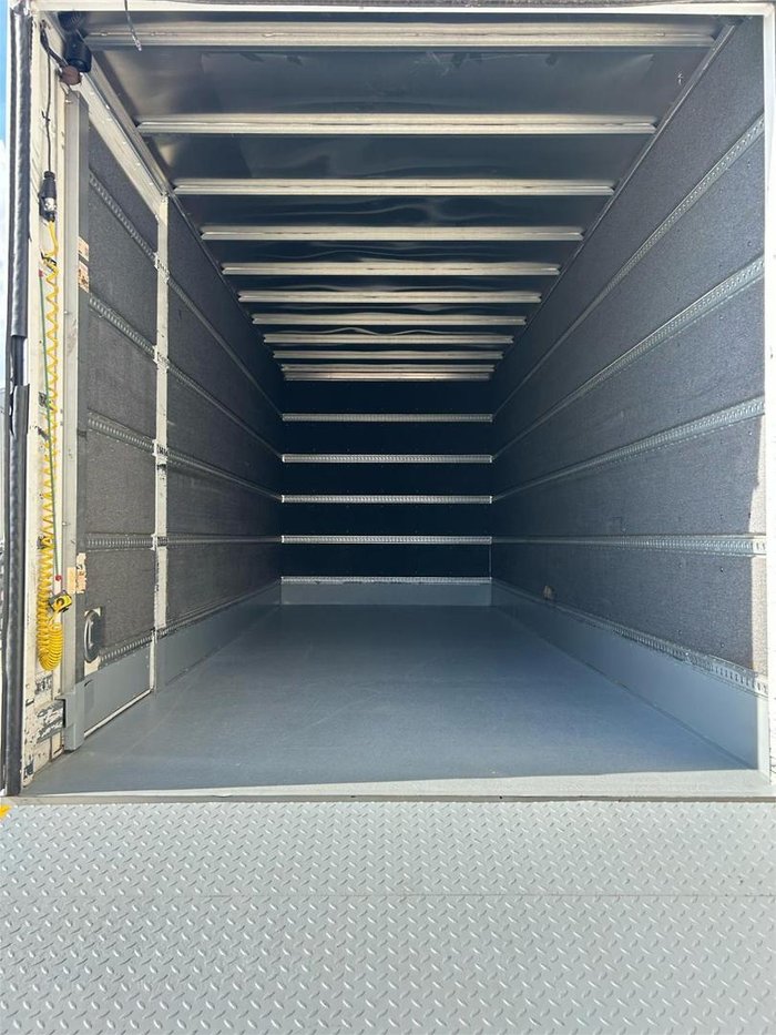 2019 Mitsubishi Fighter Fighter 1224