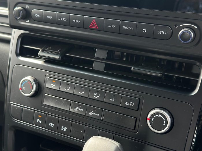 2026 Hyundai STARIA LOAD