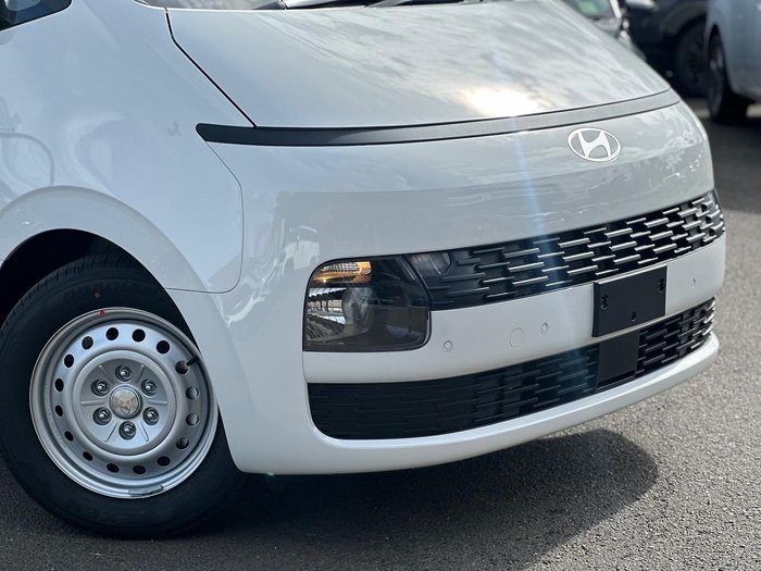 2026 Hyundai STARIA LOAD