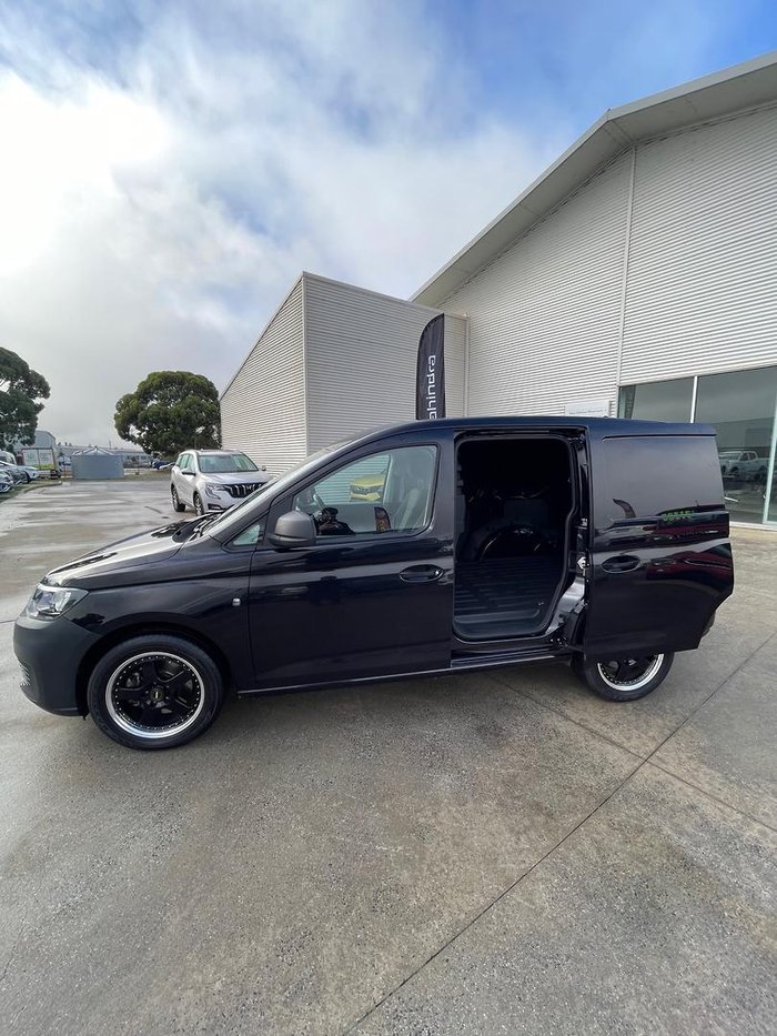 2022 Volkswagen Caddy TDI320 5 MY23 Deep Black