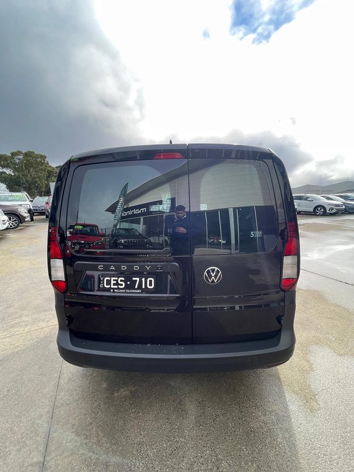 2022 Volkswagen Caddy TDI320 5 MY23 Deep Black