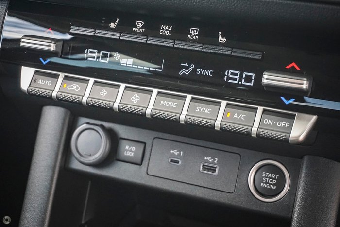 2026 Nissan Navara ST-X