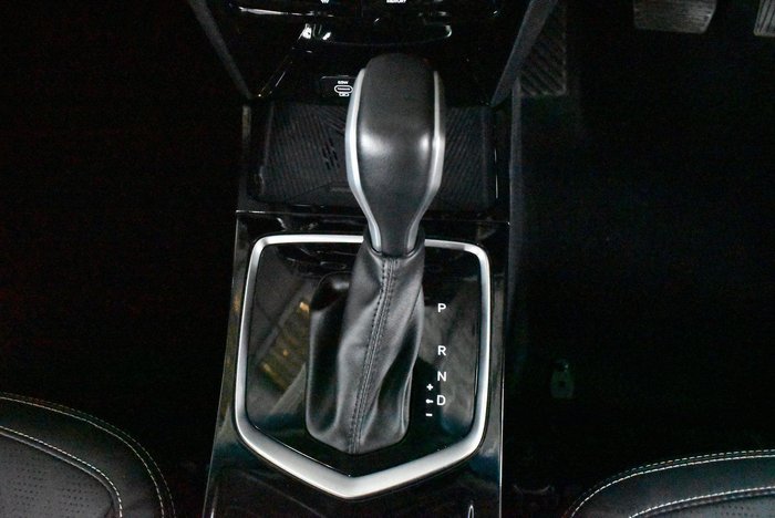 2025 Mahindra XUV3XO AX7L
