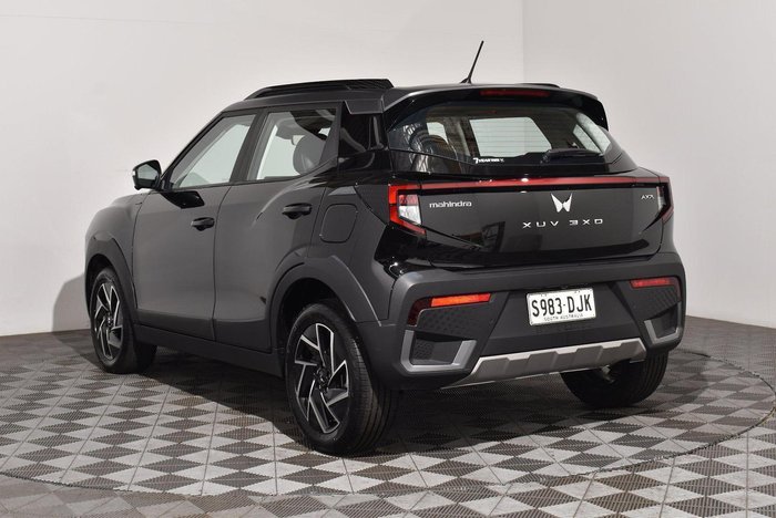 2025 Mahindra XUV3XO AX7L