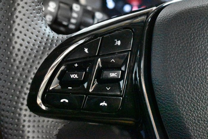 2025 Mahindra XUV3XO AX7L