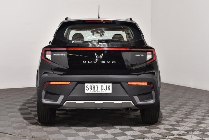 2025 Mahindra XUV3XO AX7L