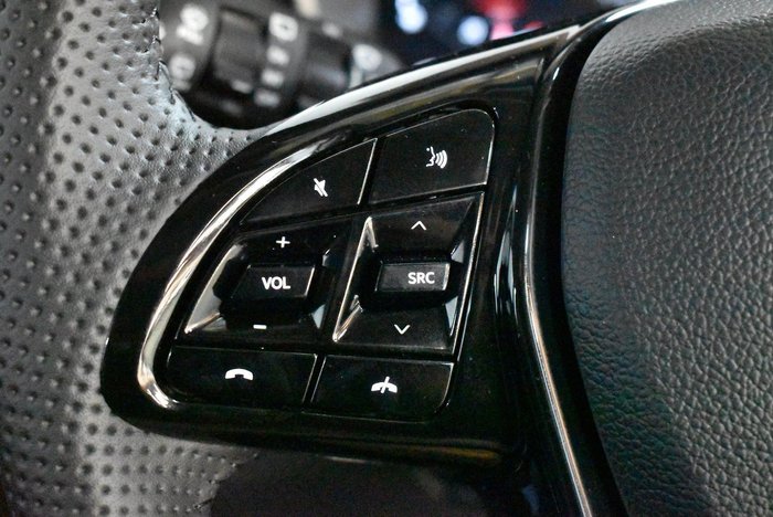 2025 Mahindra XUV3XO AX7L