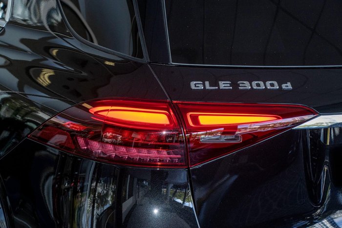 2025 Mercedes-Benz GLE-Class GLE300 d Edition 7