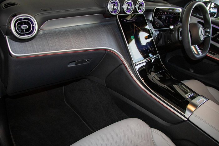 2025 Mercedes-Benz GLC-Class GLC200